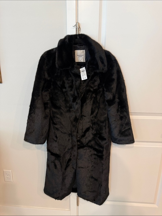 Abercrombie & Fitch Jackets & Blazers - Abercrombie & Fitch Black Faux Fur Trench Coat